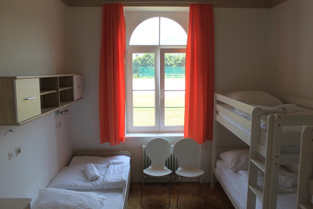 Hostel Dic Ljubljana Ngoại thất bức ảnh