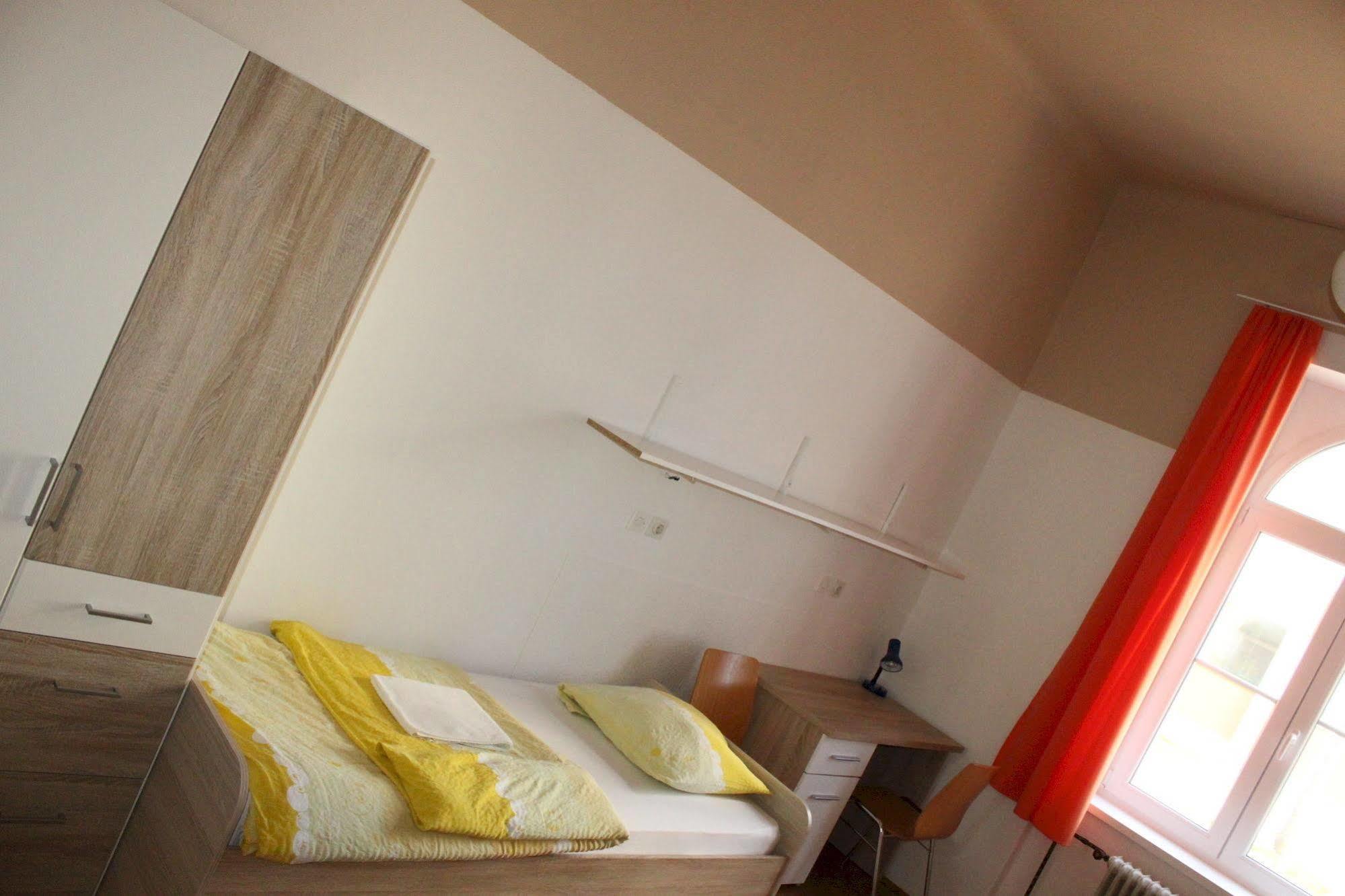 Hostel Dic Ljubljana Ngoại thất bức ảnh